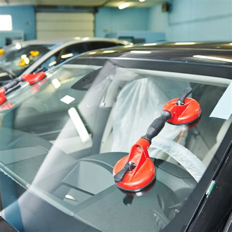 mobile auto glass repair bakersfield.